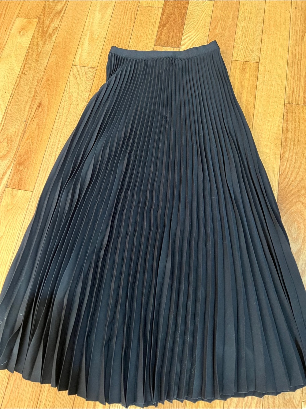 Babaton Black Pleated Midi Skirt - Elegant A-Line Skater